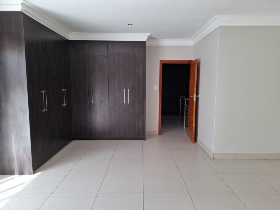 To Let 4 Bedroom Property for Rent in Groenvlei Sh Free State